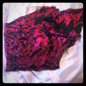 Bebe Small one sleeve silky flowly top